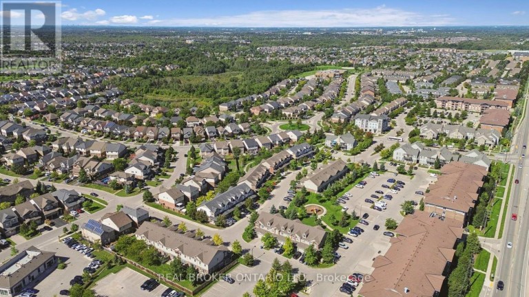 30K - 30 KINGSBURY SQUARE, Guelph (Pineridge/Westminster Woods), Ontario, N1L0K6