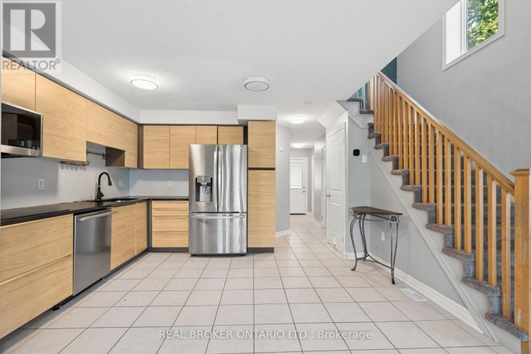 30K - 30 KINGSBURY SQUARE, Guelph (Pineridge/Westminster Woods), Ontario, N1L0K6