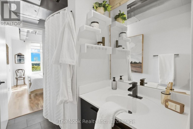 603 - 736 DUNDAS STREET E, Toronto (Regent Park), Ontario, M5A2C5