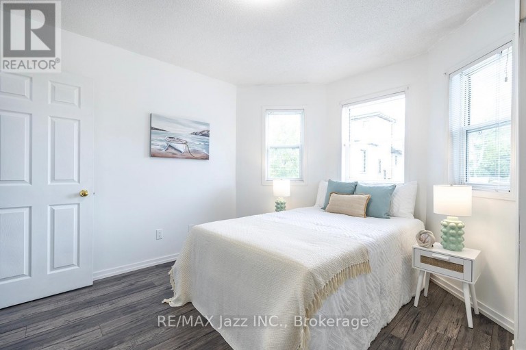 1236 BAYVIEW STREET, Pickering (Bay Ridges), Ontario, L1W1E6