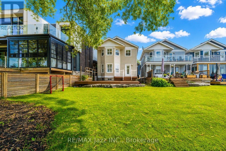1236 BAYVIEW STREET, Pickering (Bay Ridges), Ontario, L1W1E6