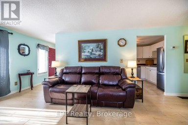 745 GRANDVIEW DRIVE Oshawa (Donevan) Ontario photo 13
