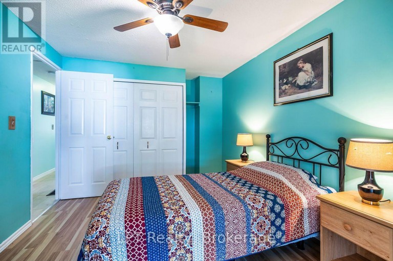 745 GRANDVIEW DRIVE, Oshawa (Donevan), Ontario, L1H7W5