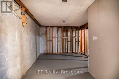 745 GRANDVIEW DRIVE Oshawa (Donevan) Ontario photo 25