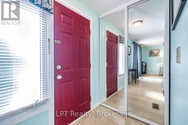 745 GRANDVIEW DRIVE Oshawa (Donevan) Ontario photo 3