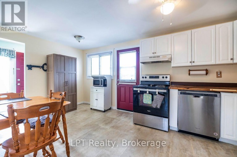 745 GRANDVIEW DRIVE, Oshawa (Donevan), Ontario, L1H7W5