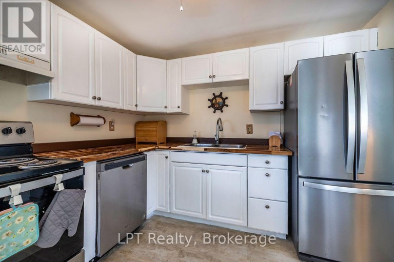 745 GRANDVIEW DRIVE, Oshawa (Donevan), Ontario, L1H7W5