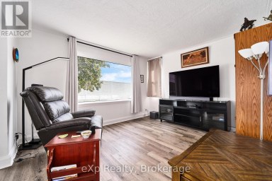 638 LAVAL COURT Oshawa (Vanier) Ontario photo 10