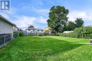 638 LAVAL COURT Oshawa (Vanier) Ontario photo 3