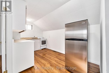 638 LAVAL COURT Oshawa (Vanier) Ontario photo 35