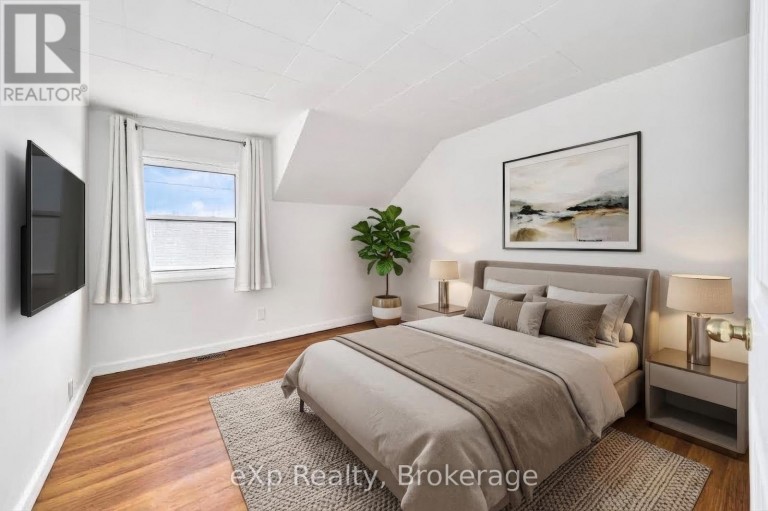 638 LAVAL COURT, Oshawa (Vanier), Ontario, L1J6X1