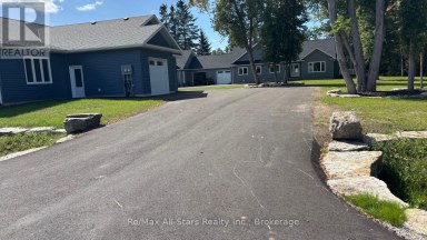 B - 195 FRONT STREET W Kawartha Lakes (Bobcaygeon) Ontario photo 1