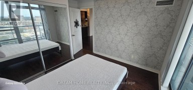 1709 - 30 HERONS HILL WAY N Toronto (Henry Farm) Ontario photo 9
