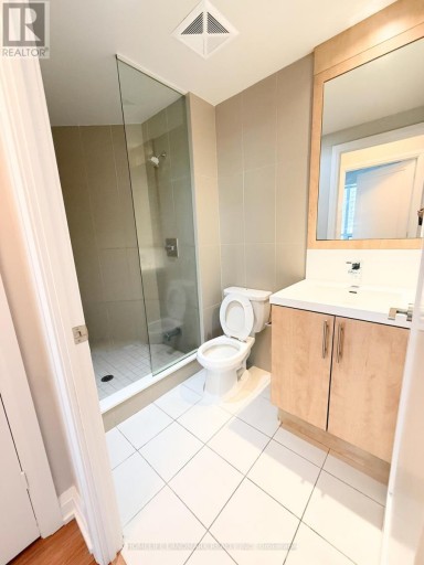 2322 - 5 SHEPPARD AVENUE E, Toronto (Newtonbrook East), Ontario, M2N0G4