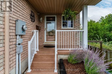 140 SOUTHWINDS CRESCENT Midland Ontario photo 4