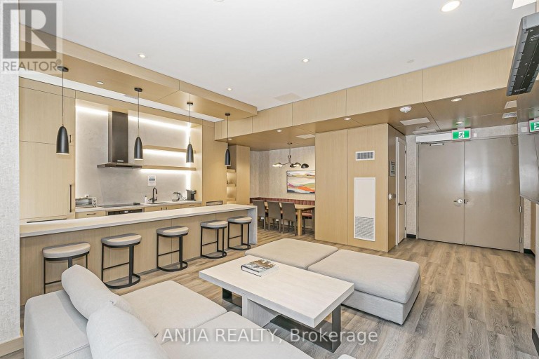 207 - 2369 DANFORTH AVENUE, Toronto (East End-Danforth), Ontario, M4C0B1