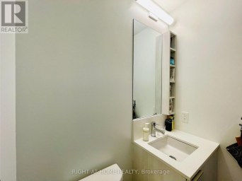 2715 - 1000 PORTAGE PARKWAY Vaughan (Vaughan Corporate Centre) Ontario photo 17