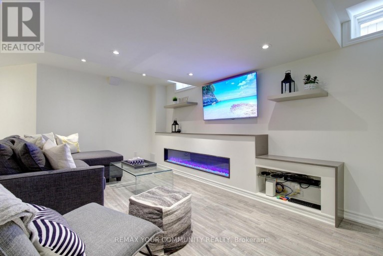 265 GOLDEN ORCHARD ROAD, Vaughan (Patterson), Ontario, L6A0N3