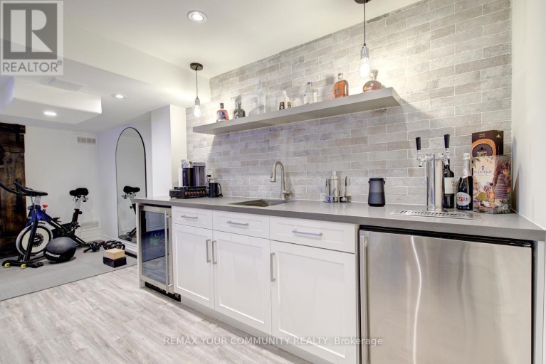 265 GOLDEN ORCHARD ROAD, Vaughan (Patterson), Ontario, L6A0N3
