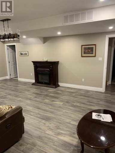 12 GRAND POPLAR LANE, Wasaga Beach, Ontario, L9Z0C7