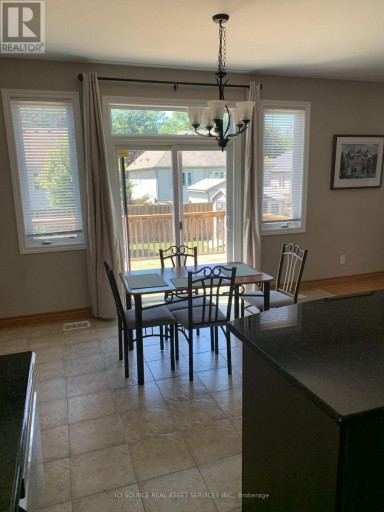 12 GRAND POPLAR LANE, Wasaga Beach, Ontario, L9Z0C7