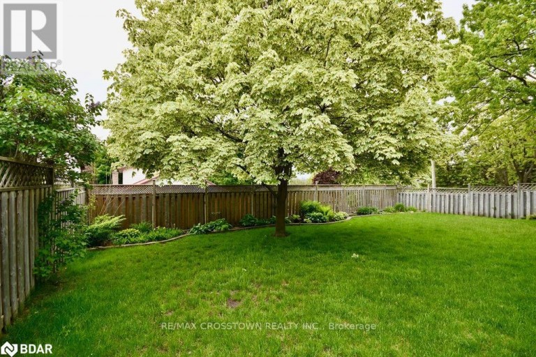 64 MARSHALL STREET, Barrie (Allandale Heights), Ontario, L4N3S8