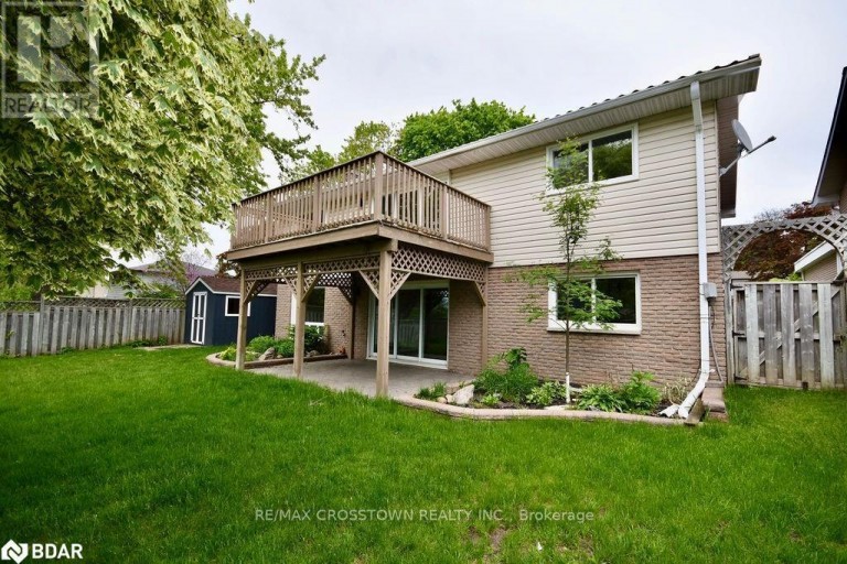 64 MARSHALL STREET, Barrie (Allandale Heights), Ontario, L4N3S8
