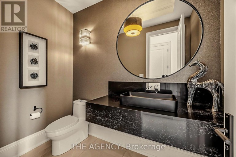 1529 VENETIA DRIVE, Oakville (SW Southwest), Ontario, L6L1K8