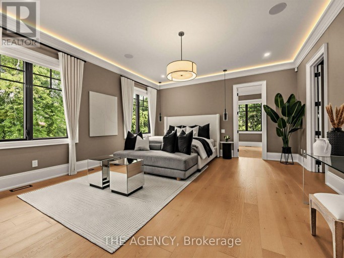 1529 VENETIA DRIVE, Oakville (SW Southwest), Ontario, L6L1K8
