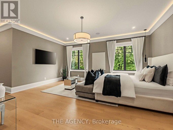 1529 VENETIA DRIVE, Oakville (SW Southwest), Ontario, L6L1K8