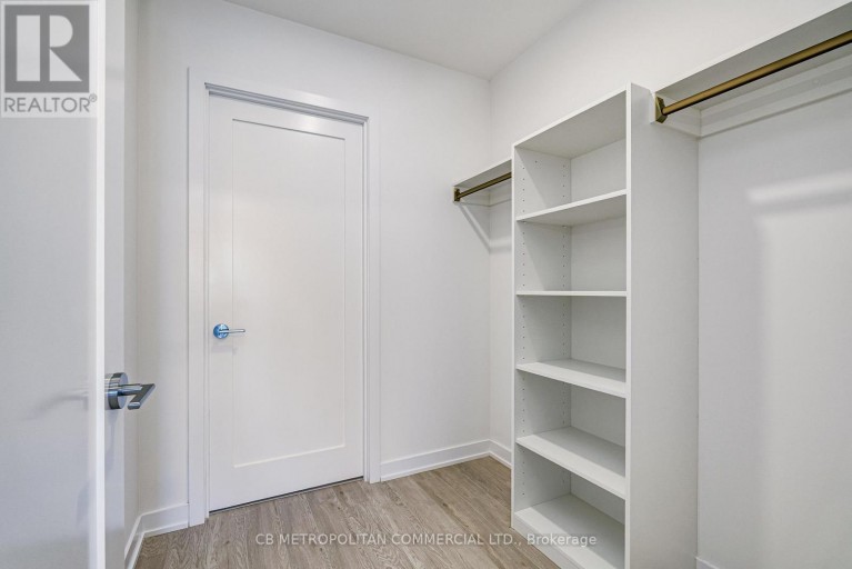 409 - 2946 DUNDAS STREET WEST STREET W, Toronto (Junction Area), Ontario, M6P1Y8