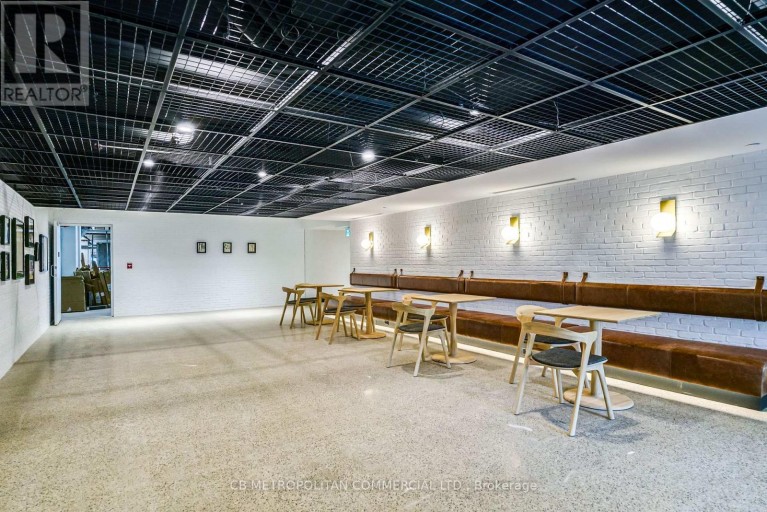 409 - 2946 DUNDAS STREET WEST STREET W, Toronto (Junction Area), Ontario, M6P1Y8