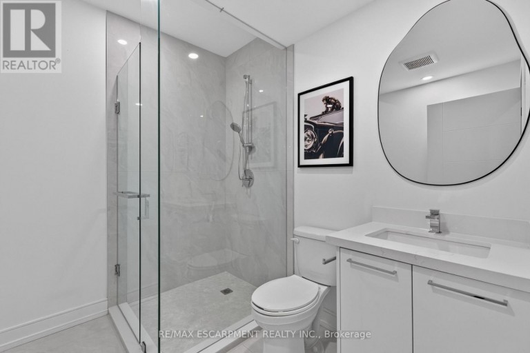 73 ELMA STREET, Toronto (Mimico), Ontario, M8V1X9