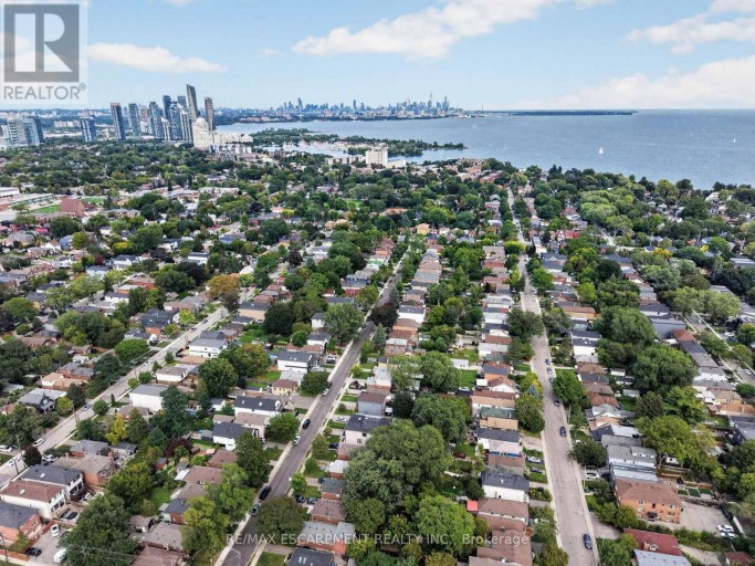 73 ELMA STREET, Toronto (Mimico), Ontario, M8V1X9