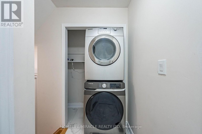 354 PANHELLENIC DRIVE, Mississauga (Meadowvale Village), Ontario, L5W0B9