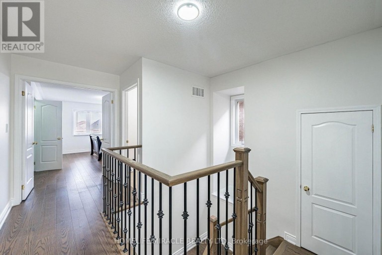 354 PANHELLENIC DRIVE, Mississauga (Meadowvale Village), Ontario, L5W0B9