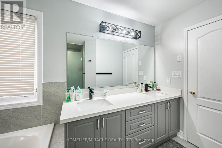 354 PANHELLENIC DRIVE, Mississauga (Meadowvale Village), Ontario, L5W0B9