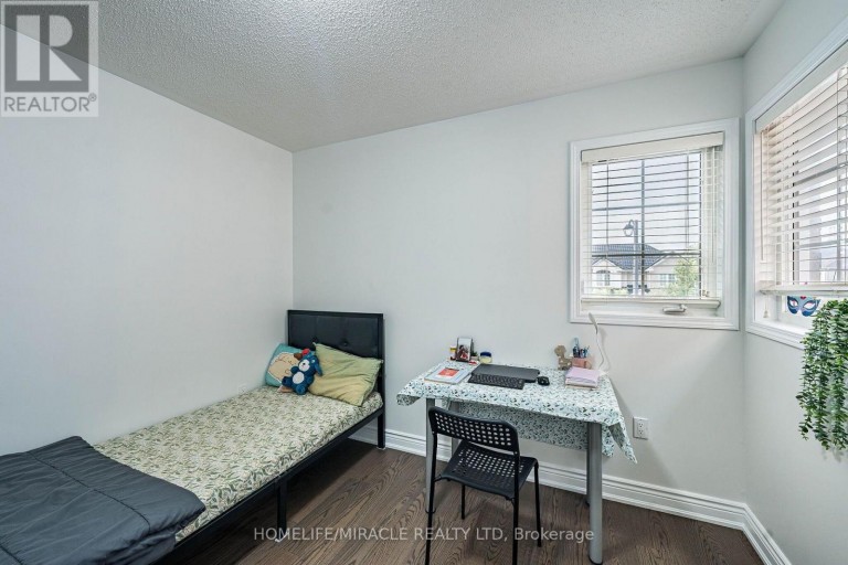354 PANHELLENIC DRIVE, Mississauga (Meadowvale Village), Ontario, L5W0B9