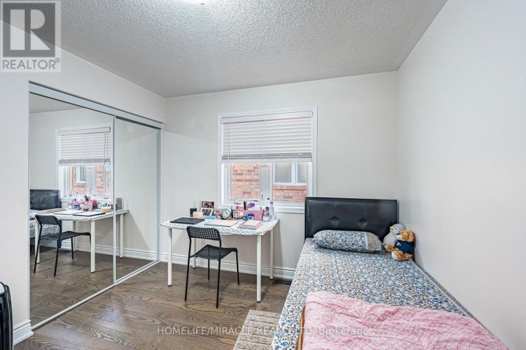 354 PANHELLENIC DRIVE, Mississauga (Meadowvale Village), Ontario, L5W0B9