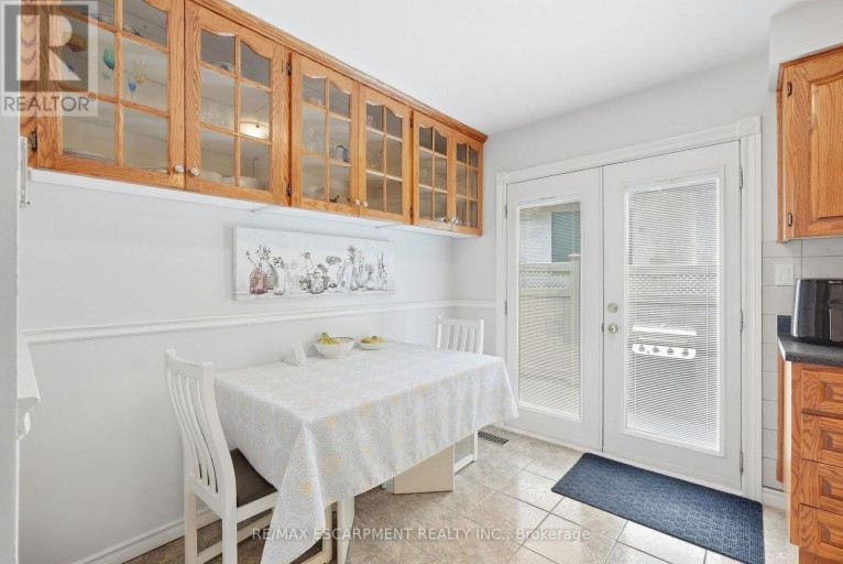 10 AUDUBON STREET N, Hamilton (Stoney Creek Mountain), Ontario, L8J1P7