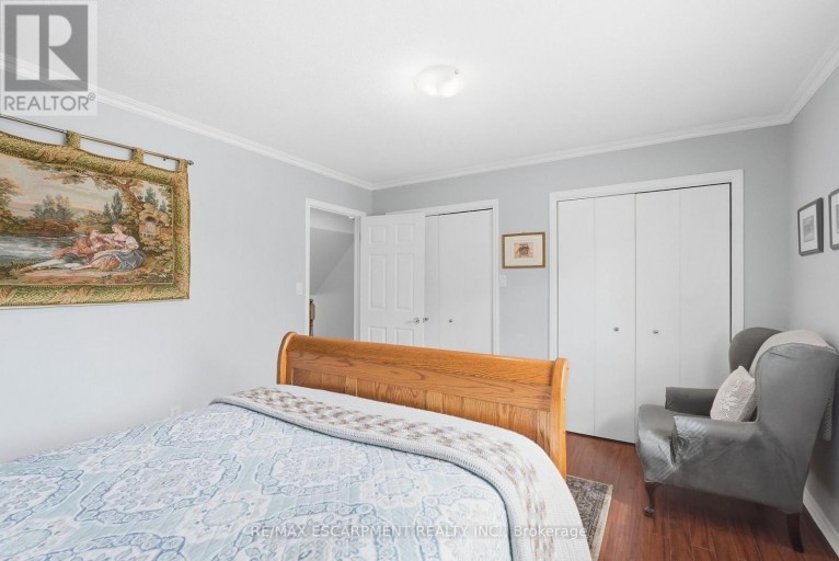 10 AUDUBON STREET N, Hamilton (Stoney Creek Mountain), Ontario, L8J1P7