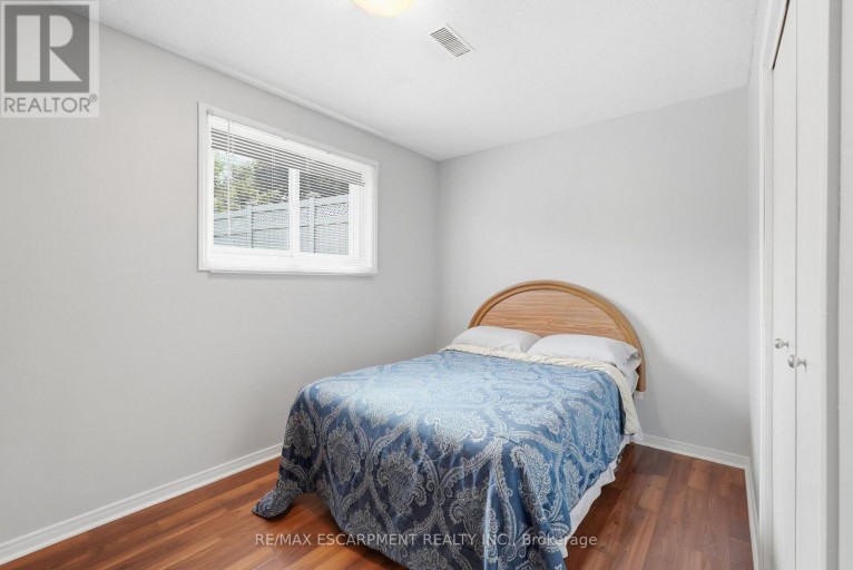 10 AUDUBON STREET N, Hamilton (Stoney Creek Mountain), Ontario, L8J1P7