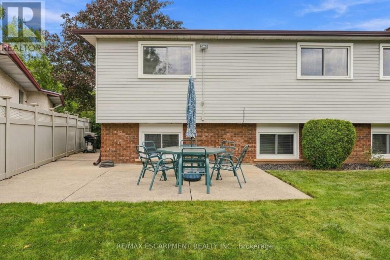 10 AUDUBON STREET N, Hamilton (Stoney Creek Mountain), Ontario, L8J1P7
