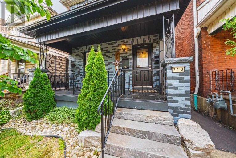 218 GROSVENOR AVENUE N, Hamilton (Crown Point), Ontario, L8L7S9