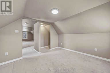 218 GROSVENOR AVENUE N Hamilton (Crown Point) Ontario photo 24