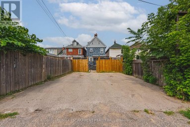 218 GROSVENOR AVENUE N Hamilton (Crown Point) Ontario photo 32