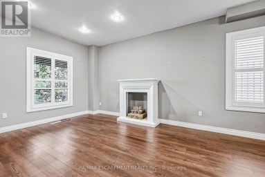 218 GROSVENOR AVENUE N Hamilton (Crown Point) Ontario photo 6