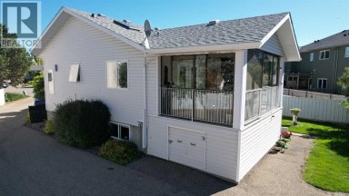42 Staffordville Crescent N Lethbridge Alberta photo 3