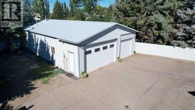 42 Staffordville Crescent N Lethbridge Alberta photo 32