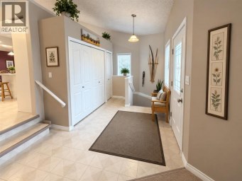 42 Staffordville Crescent N Lethbridge Alberta photo 4